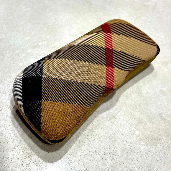 Burberry Eyeglass Case Hard Clamshell Style For Glasses Nova Check Plaid case⭐️ - Picture 1 of 14